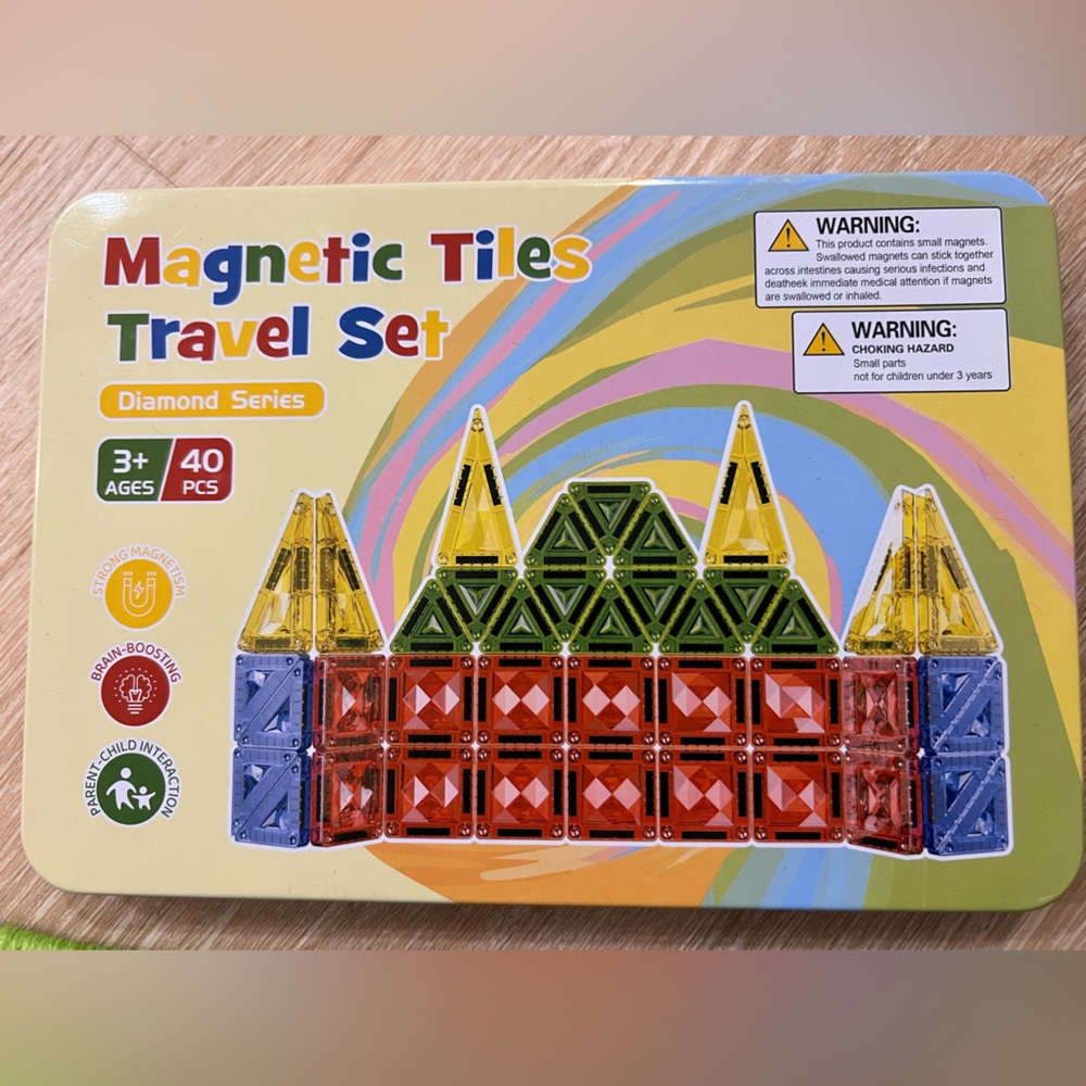 Magnetic Tiles Building Set - Multicolor